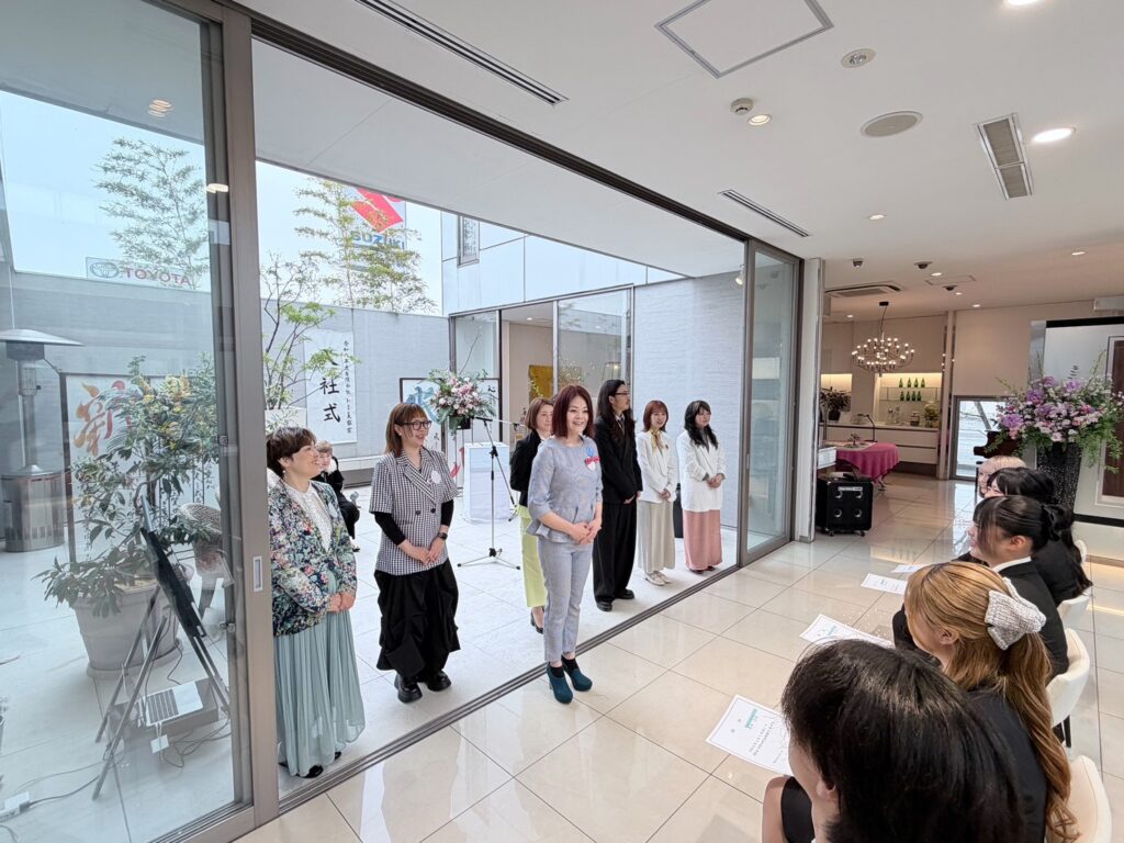 フレッシュで新しい仲間が5名入社いたしました。